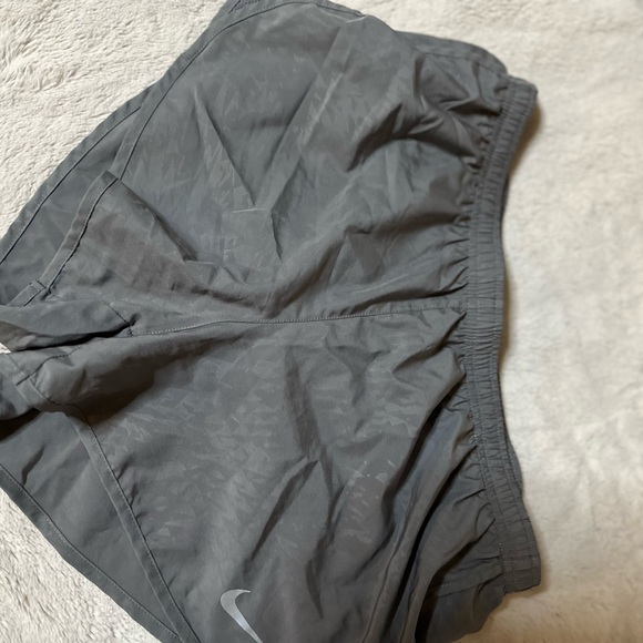 grey nike running shorts - Picture 1 of 4